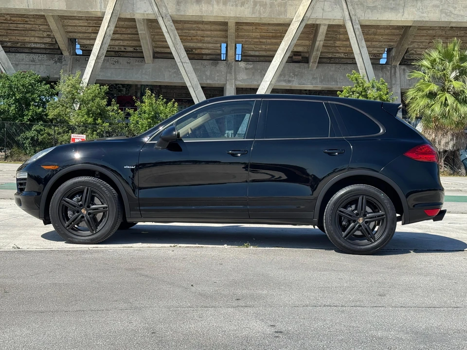 2014 Porsche 958 Cayenne Diesel - Image 13 of 31