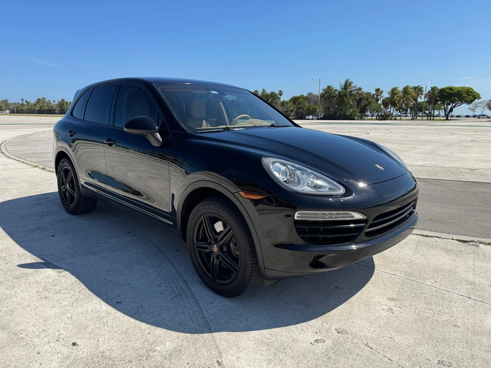 2014 Porsche 958 Cayenne Diesel - Image 25 of 31