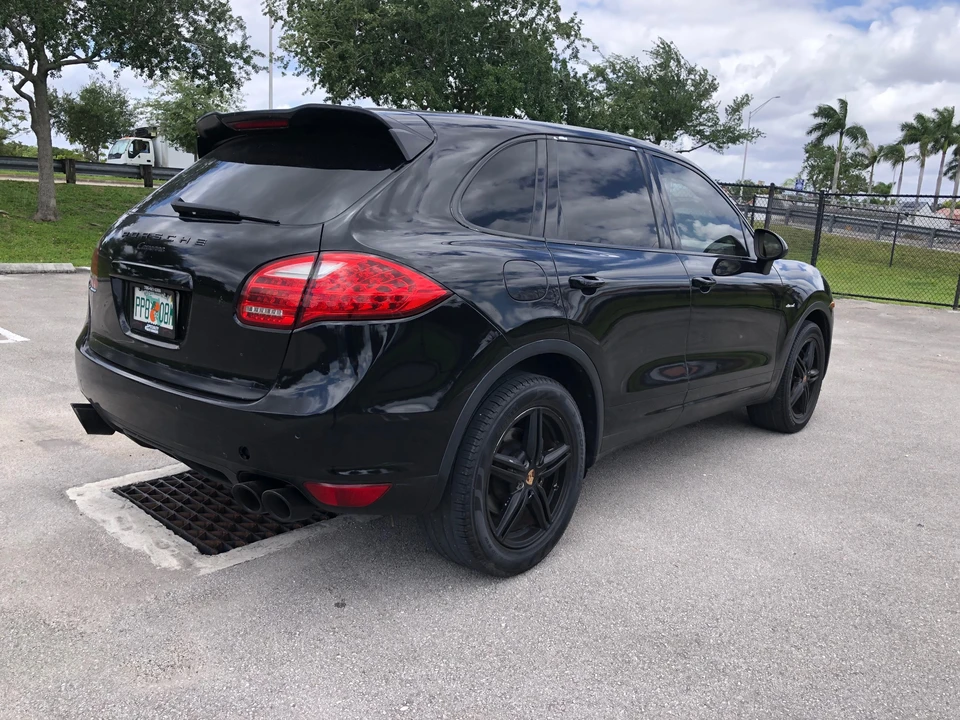 2014 Porsche 958 Cayenne Diesel - Image 19 of 31