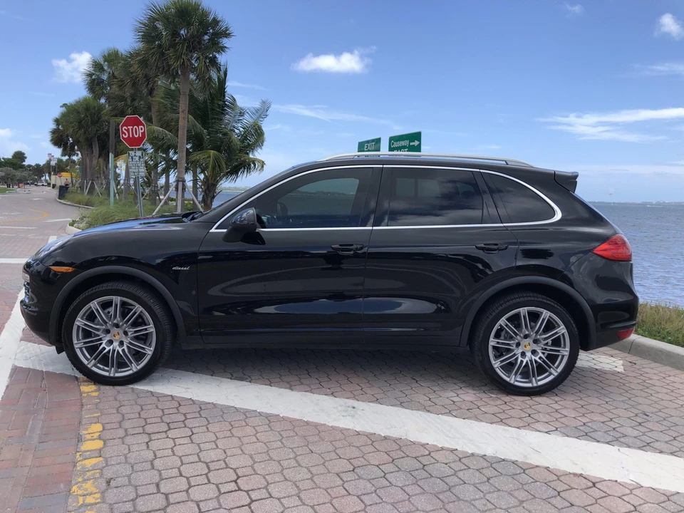 2014 Porsche 958 Cayenne Diesel - Image 10 of 31
