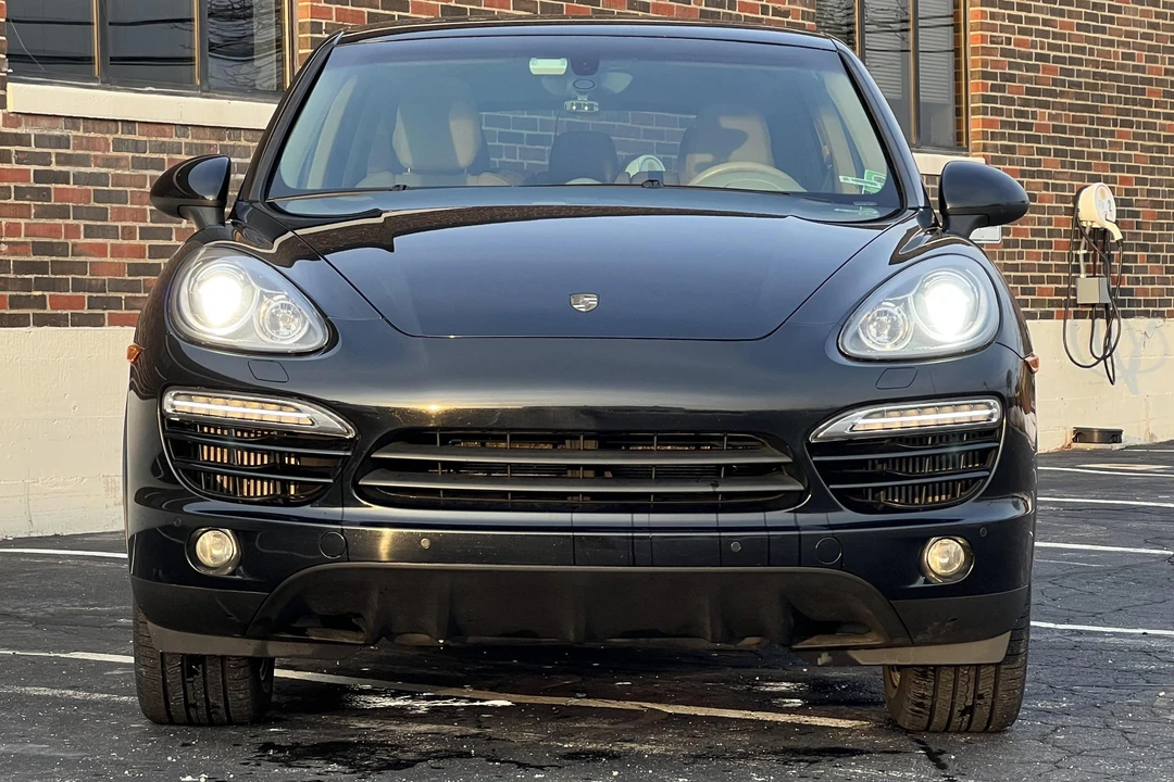 2014 Porsche 958 Cayenne Diesel - Image 2 of 5