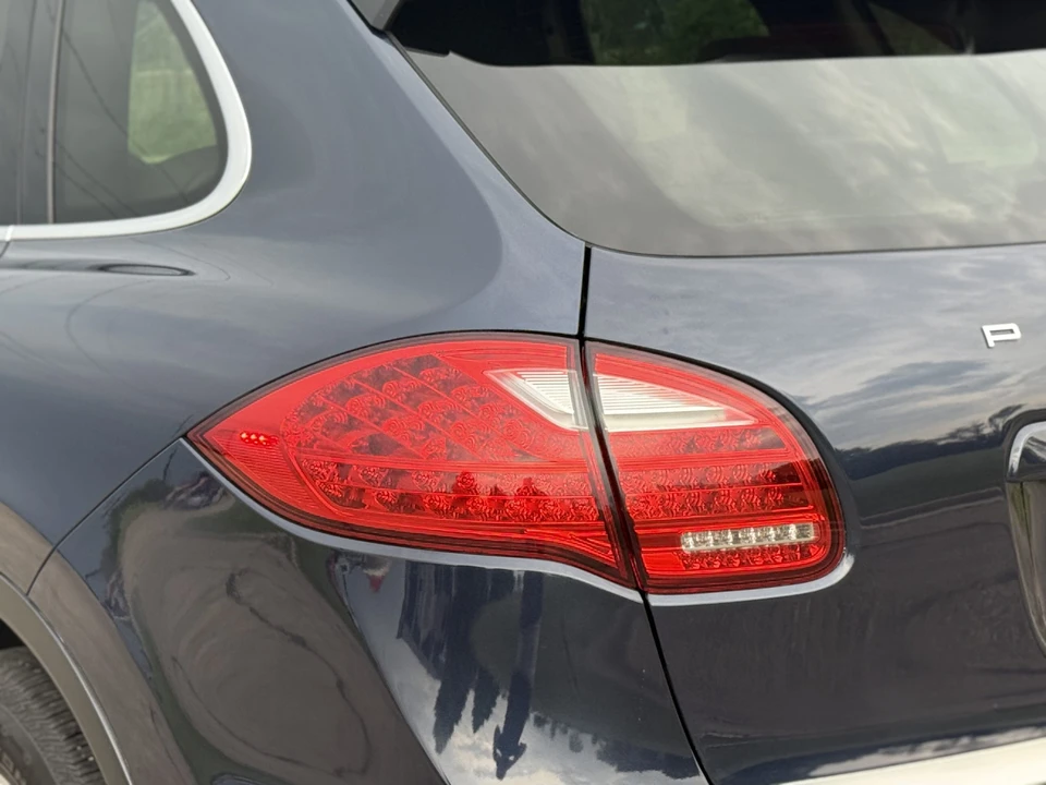2014 Porsche 958 Cayenne Diesel - Image 28 of 31