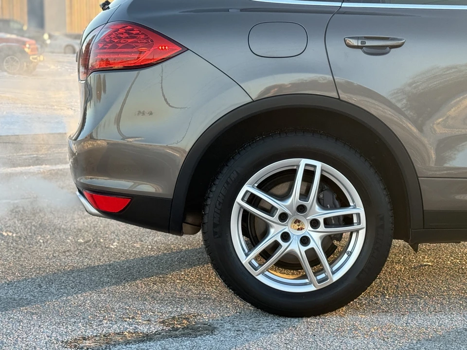 2014 Porsche 958 Cayenne Diesel - Image 30 of 31