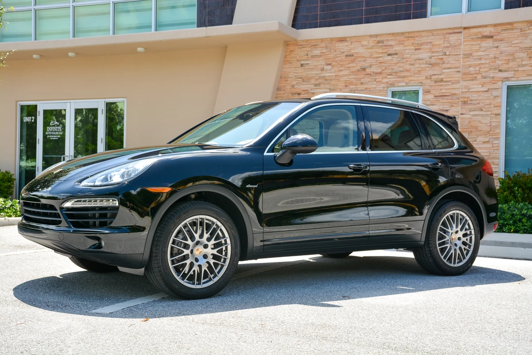 2014 Porsche 958 Cayenne Diesel - Image 14 of 31