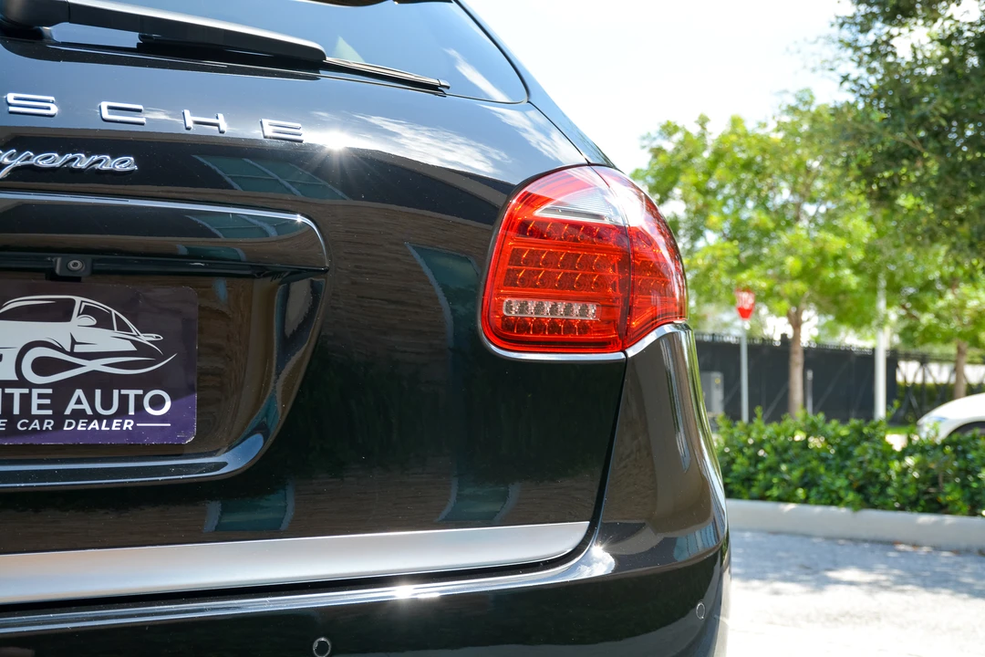 2014 Porsche 958 Cayenne Diesel - Image 26 of 31