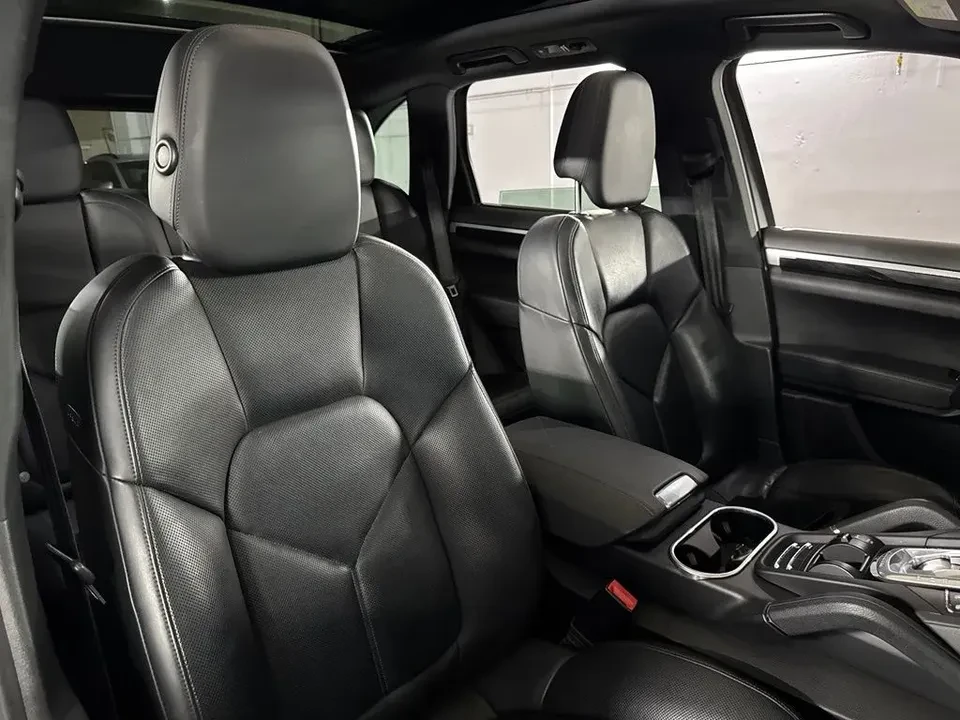 2014 Porsche 958 Cayenne Diesel - Image 16 of 17