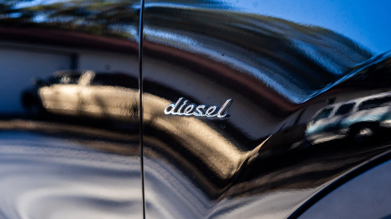 2014 Porsche 958 Cayenne Diesel - Image 25 of 31