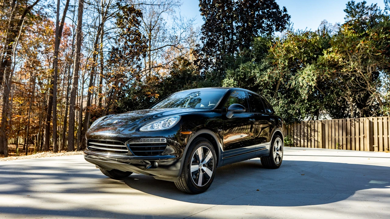 2014 Porsche 958 Cayenne Diesel - Image 2 of 31