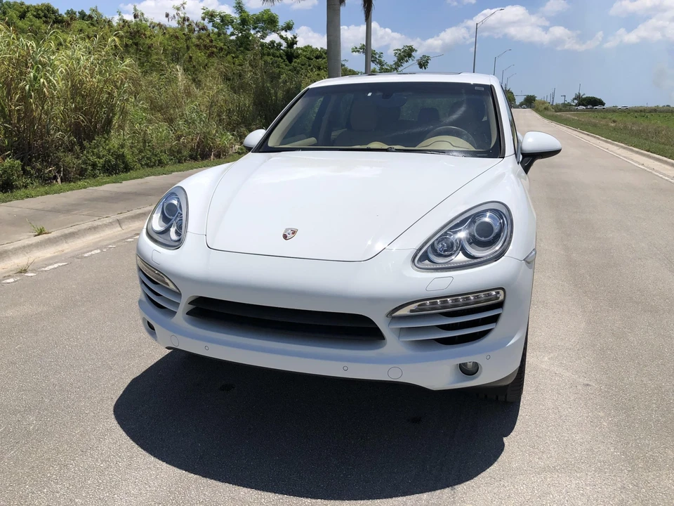 2014 Porsche 958 Cayenne Diesel - Image 2 of 31
