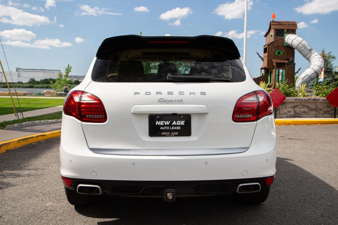 2014 Porsche 958 Cayenne Diesel - Image 15 of 31