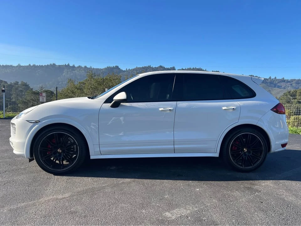 2014 Porsche 958 Cayenne GTS - Image 2 of 9