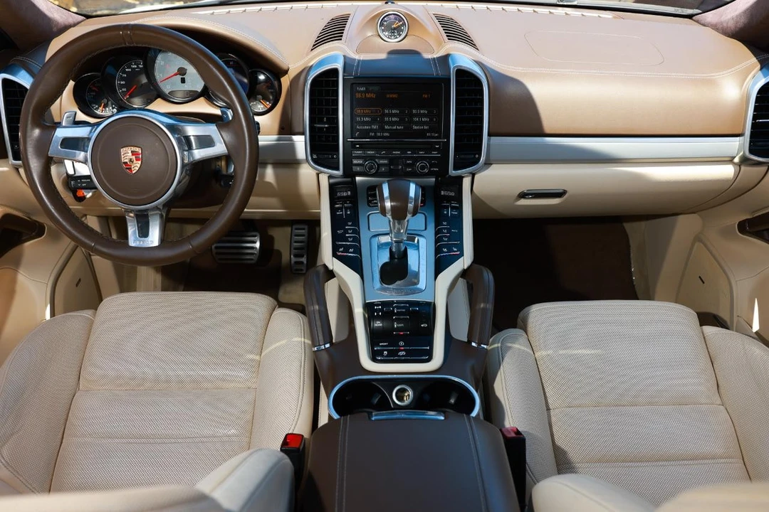 2014 Porsche 958 Cayenne GTS - Image 2 of 31