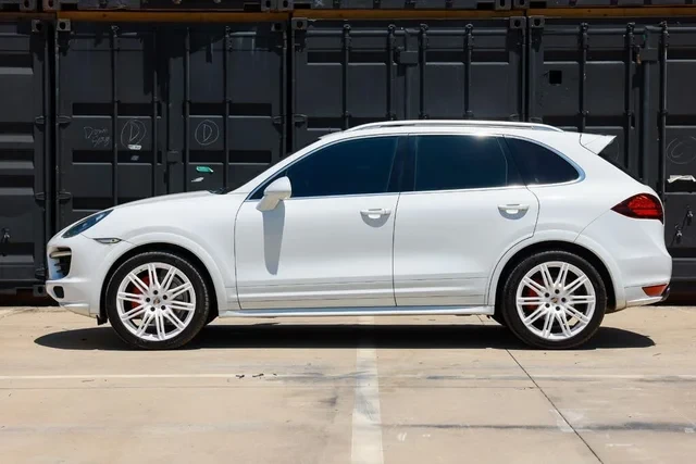 2014 Porsche 958 Cayenne GTS - Image 6 of 19