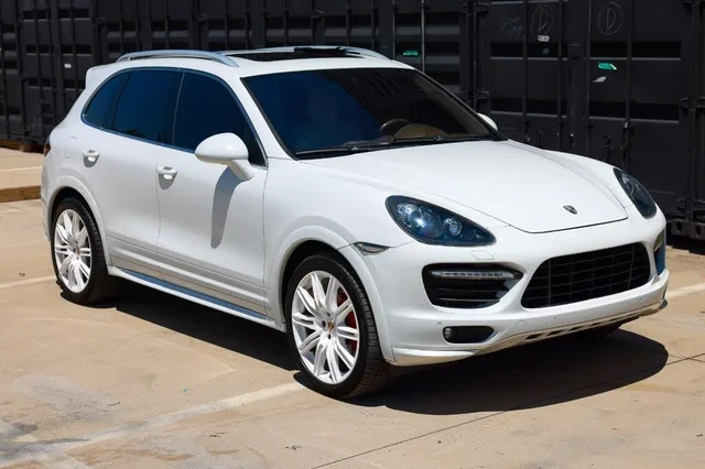 2014 Porsche 958 Cayenne GTS - Image 2 of 19