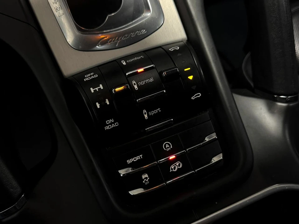 2014 Porsche 958 Cayenne GTS - Image 28 of 31