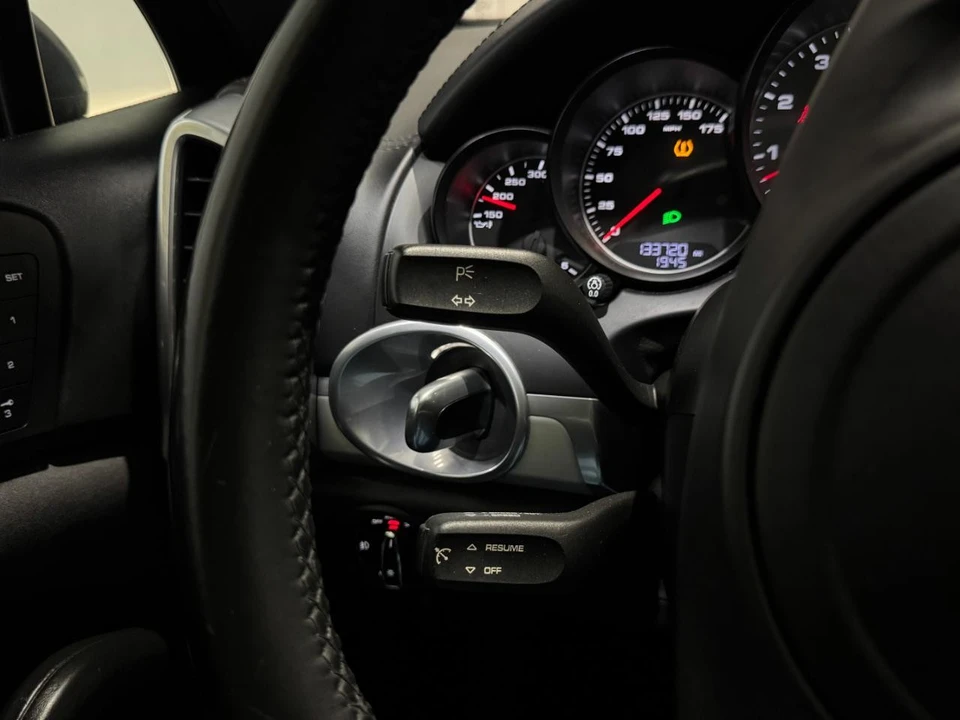 2014 Porsche 958 Cayenne GTS - Image 24 of 31