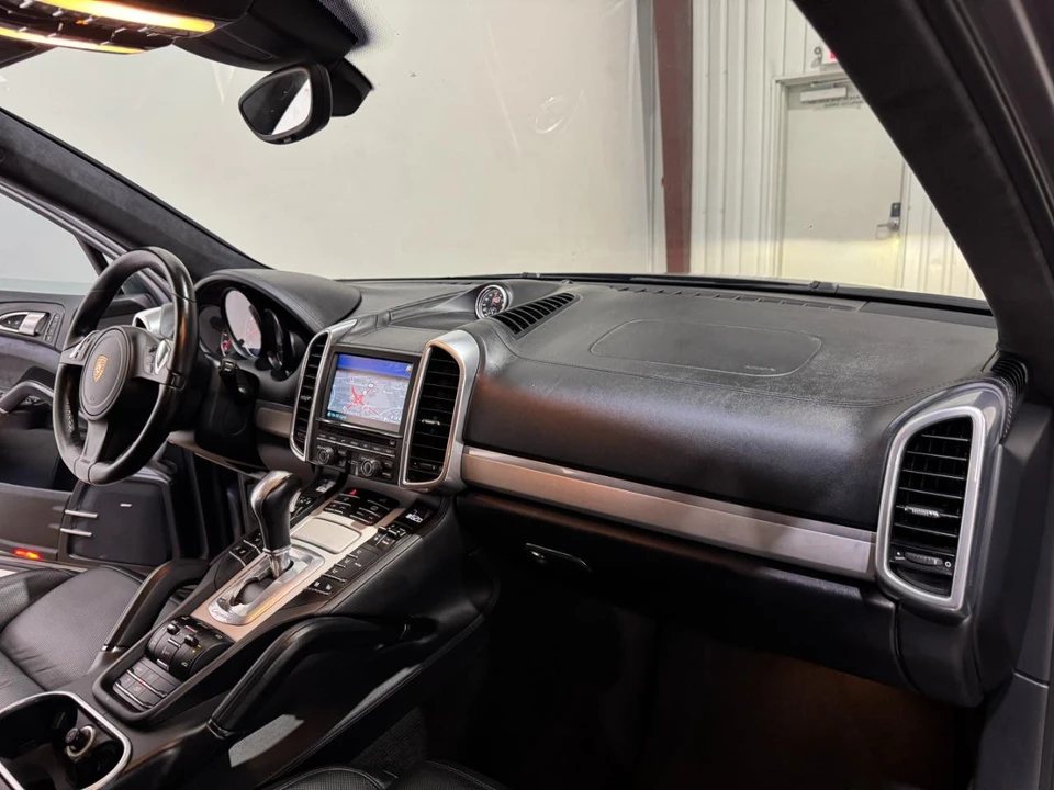 2014 Porsche 958 Cayenne GTS - Image 13 of 31