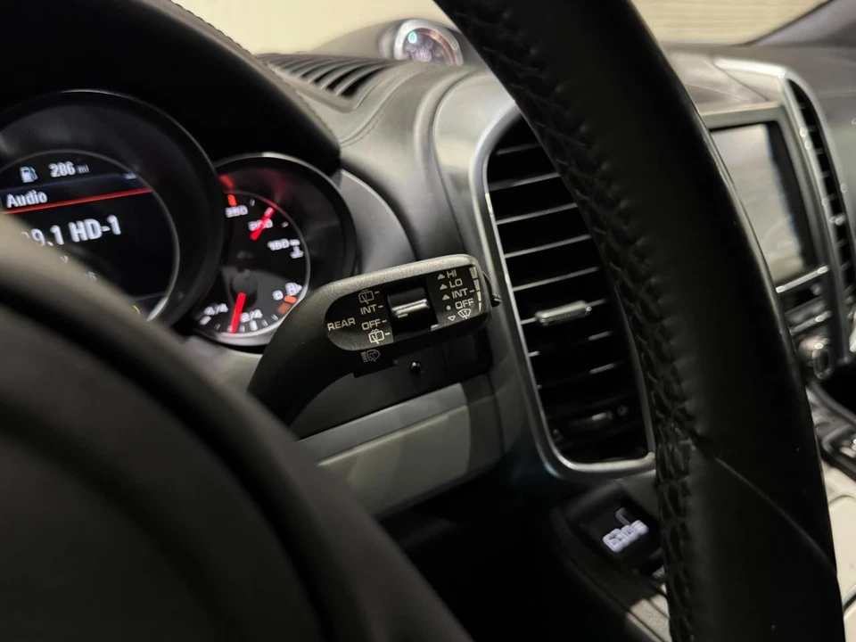 2014 Porsche 958 Cayenne GTS - Image 25 of 31