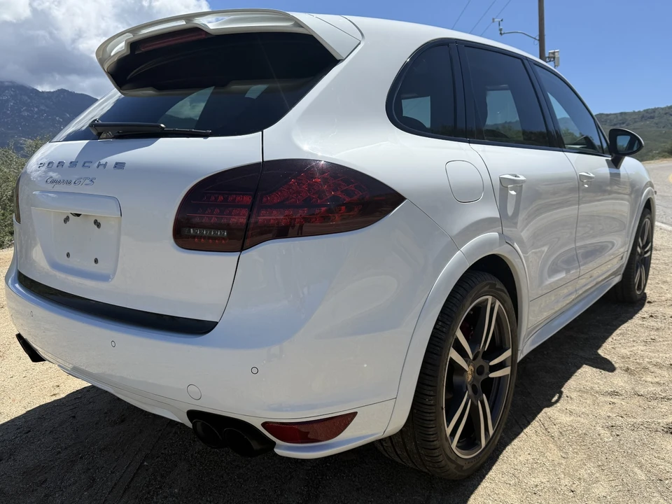 2014 Porsche 958 Cayenne GTS - Image 8 of 31