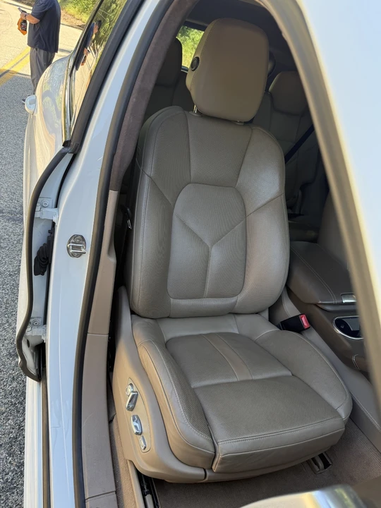 2014 Porsche 958 Cayenne GTS - Image 27 of 31