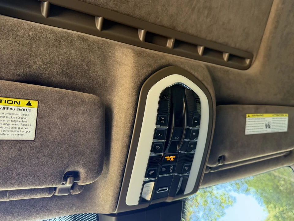 2014 Porsche 958 Cayenne GTS - Image 25 of 31