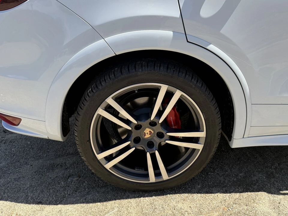 2014 Porsche 958 Cayenne GTS - Image 14 of 31