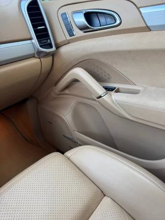 2014 Porsche 958 Cayenne GTS - Image 5 of 10