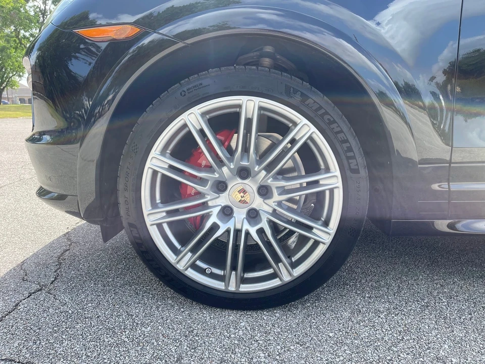 2014 Porsche 958 Cayenne GTS - Image 9 of 16