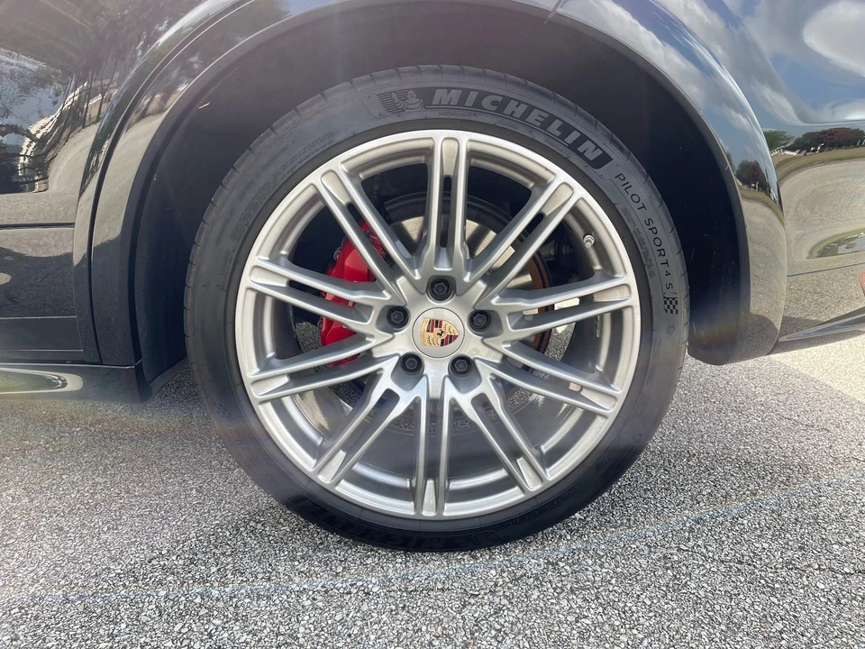 2014 Porsche 958 Cayenne GTS - Image 10 of 16