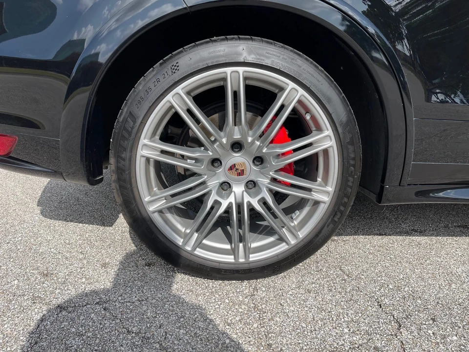 2014 Porsche 958 Cayenne GTS - Image 11 of 16
