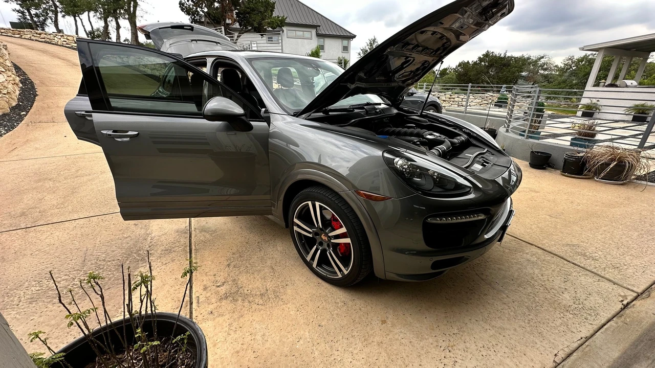 2014 Porsche 958 Cayenne GTS - Image 3 of 31