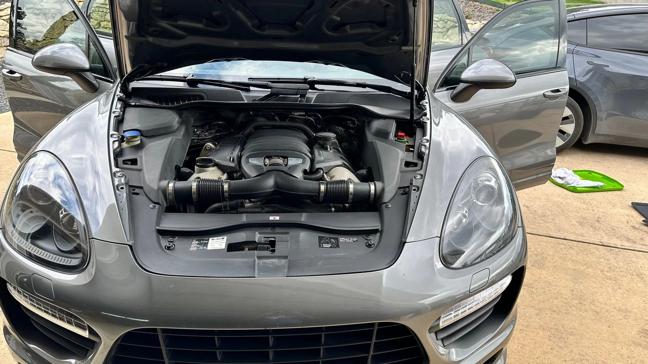 2014 Porsche 958 Cayenne GTS - Image 31 of 31