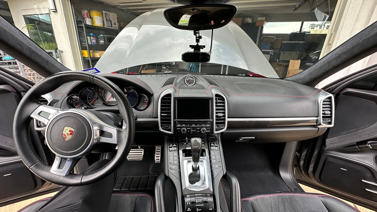 2014 Porsche 958 Cayenne GTS - Image 8 of 31