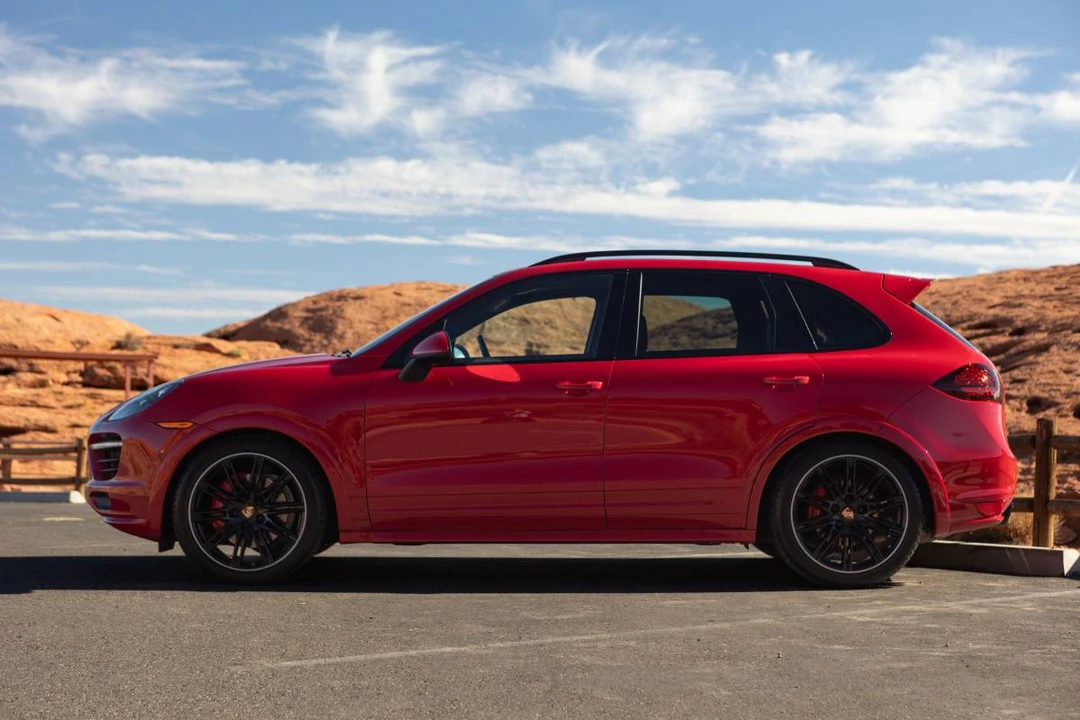 2014 Porsche 958 Cayenne GTS - Image 2 of 23