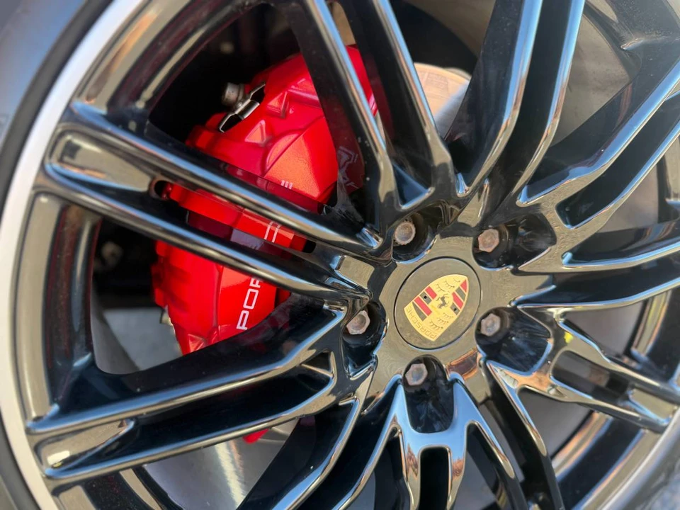 2014 Porsche 958 Cayenne GTS - Image 10 of 23