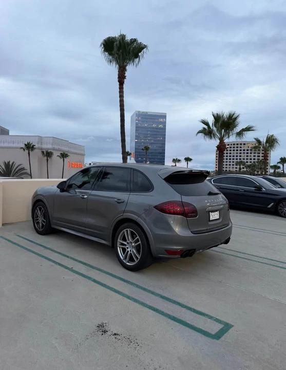 2014 Porsche 958 Cayenne GTS - Image 2 of 3