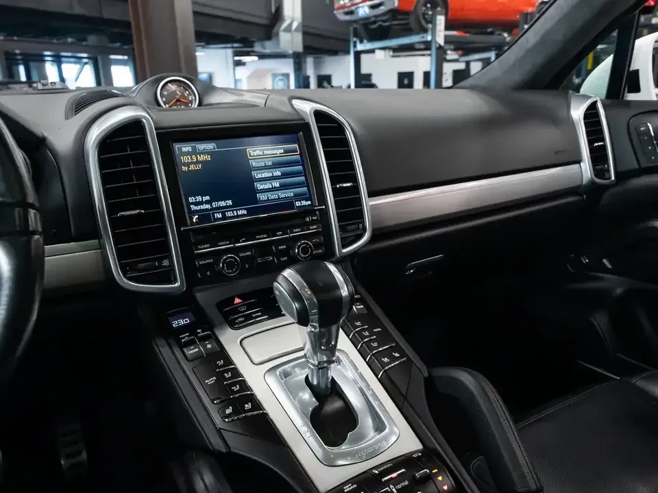 2014 Porsche 958 Cayenne GTS - Image 7 of 9