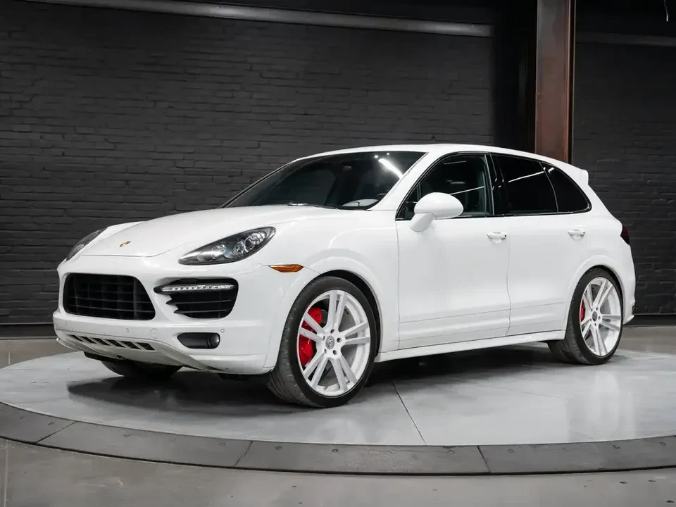 2014 Porsche 958 Cayenne GTS - Image 2 of 9