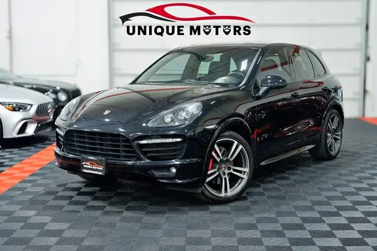 2014 Porsche Cayenne GTS