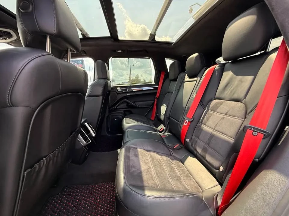 2014 Porsche 958 Cayenne GTS - Image 10 of 20