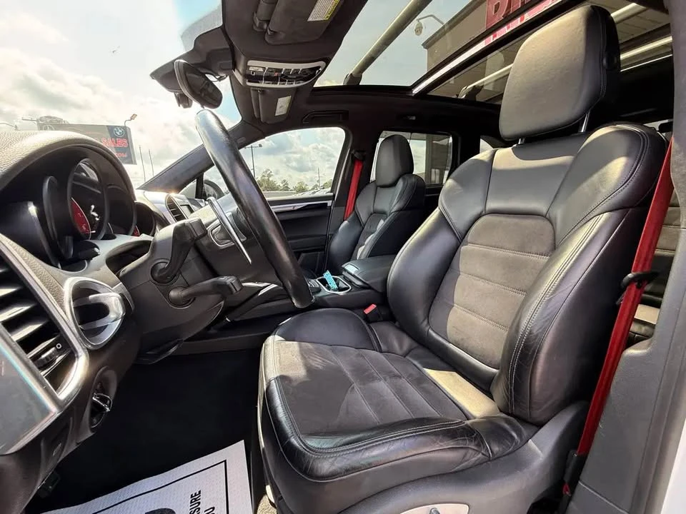 2014 Porsche 958 Cayenne GTS - Image 8 of 20