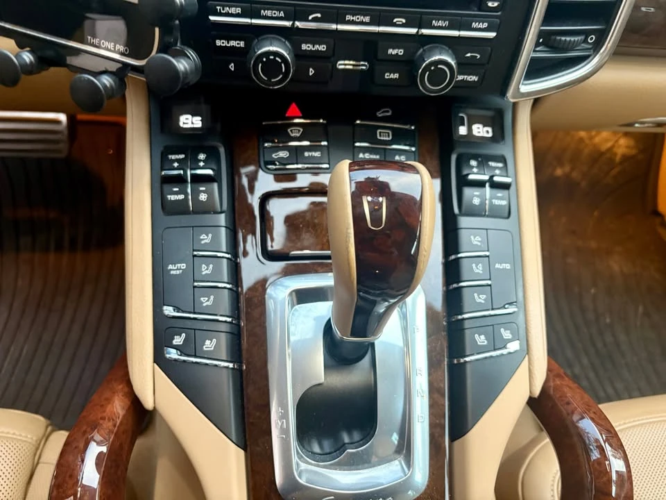 2014 Porsche 958 Cayenne GTS - Image 13 of 20