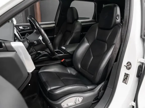 2014 Porsche 958 Cayenne GTS - Image 3 of 8