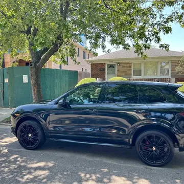 2014 Porsche Cayenne GTS