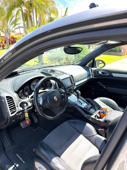 2014 Porsche 958 Cayenne GTS - Image 8 of 9