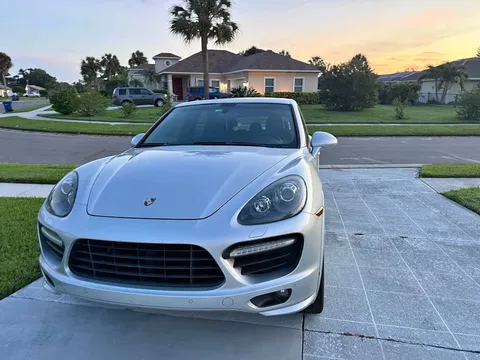 2014 Porsche Cayenne GTS Sport Utility 4D