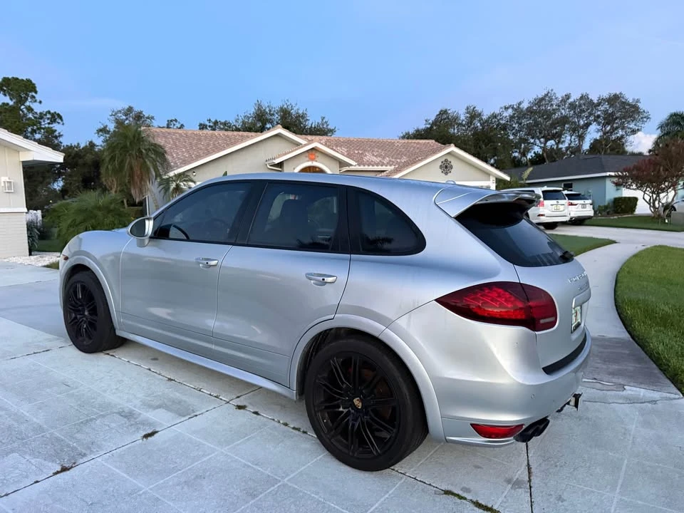 2014 Porsche 958 Cayenne GTS - Image 2 of 8