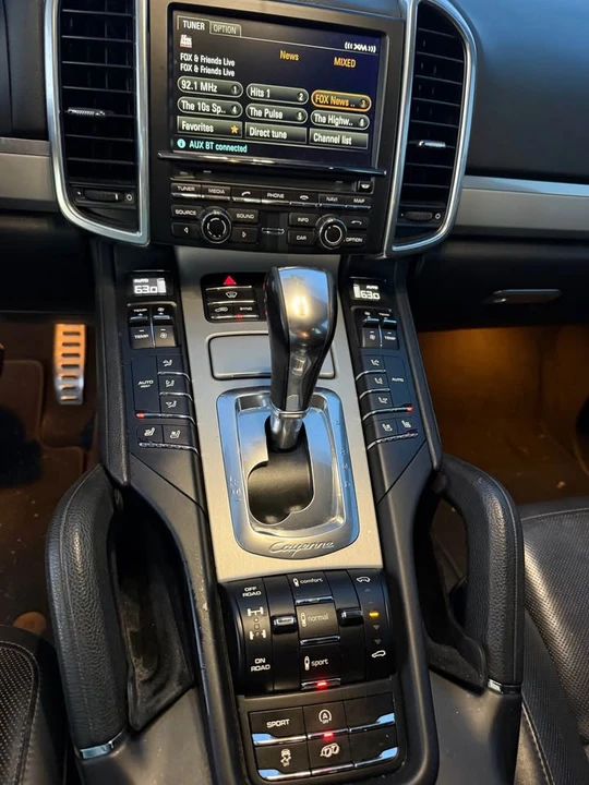 2014 Porsche 958 Cayenne GTS - Image 6 of 8