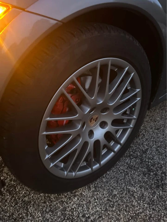 2014 Porsche 958 Cayenne GTS - Image 10 of 20