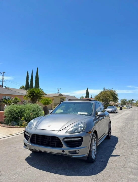 2014 Porsche 958 Cayenne GTS - Image 2 of 8